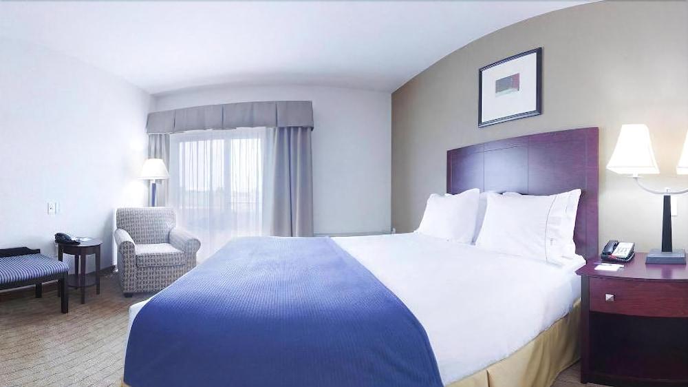 Holiday Inn Express Hotel & Suites Antigo By Ihg Bagian luar foto